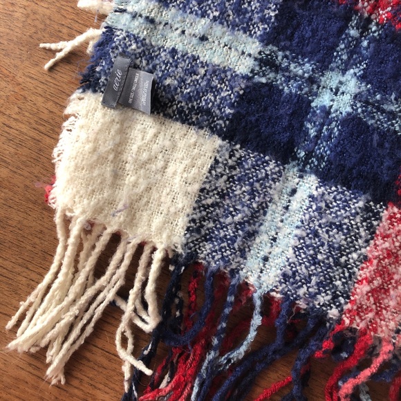 Aerie Boucle Large Blanket Scarf Wrap Shawl Plaid Tartan Warm Red Blue - Picture 4 of 7
